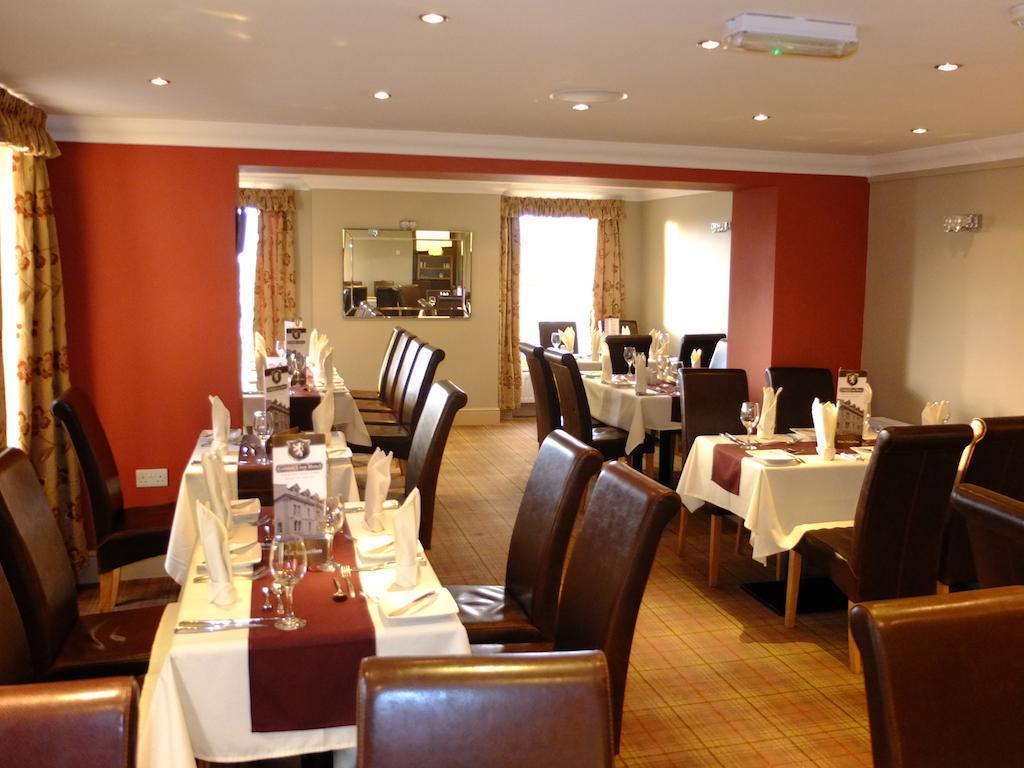 מריפורט The Golden Lion Hotel מראה חיצוני תמונה